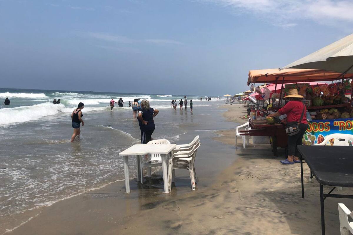 Vendedores limitarán sus actividades a fines de semana en playa de Rosarito