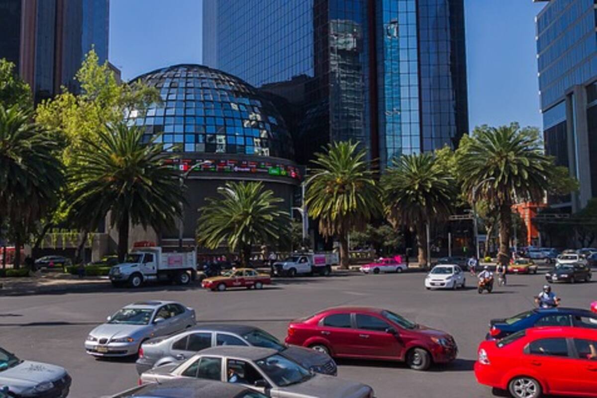 BMV y Biva cierran jornada con pérdidas; Grupo México registró el peor desempeño