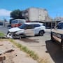 Mala maniobra al cambiar de carril provoca choque entre dos vehículos en el centro de Hermosillo