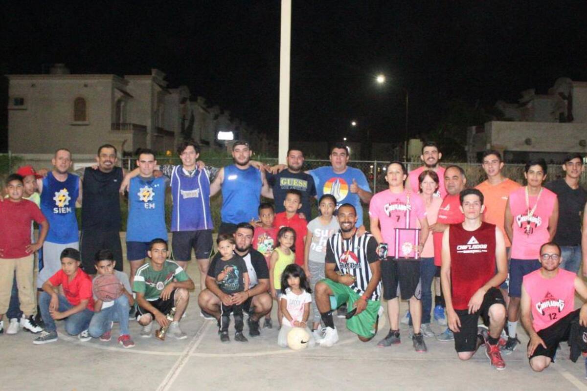 Campeones con causa