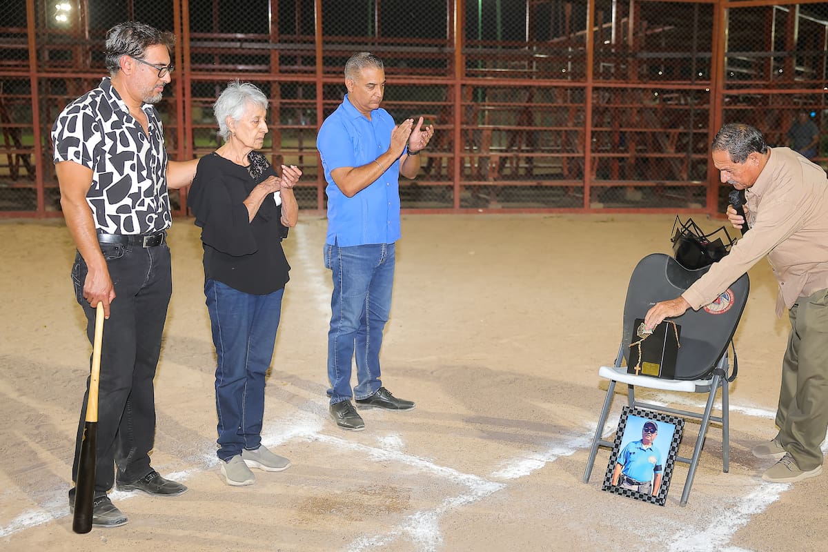 Despiden amigos y familiares a ex ampayer José Abel López