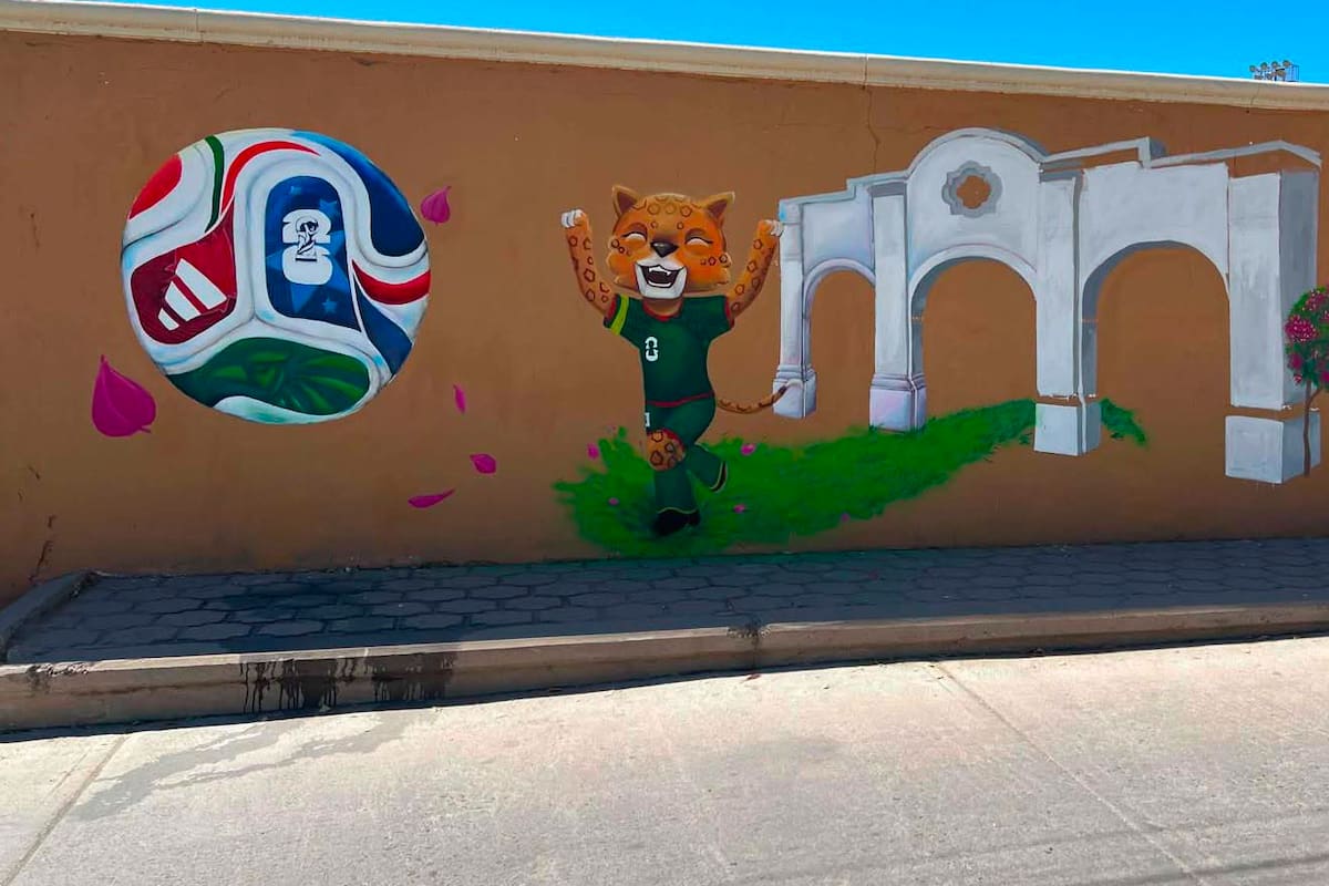Jóvenes de Álamos a participan en creación de murales comunitarios como parte de la estrategia Mundial Social