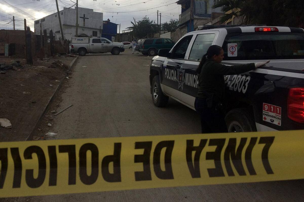 Atacan a tiros a hombre afuera de iglesia en Terrazas del Valle