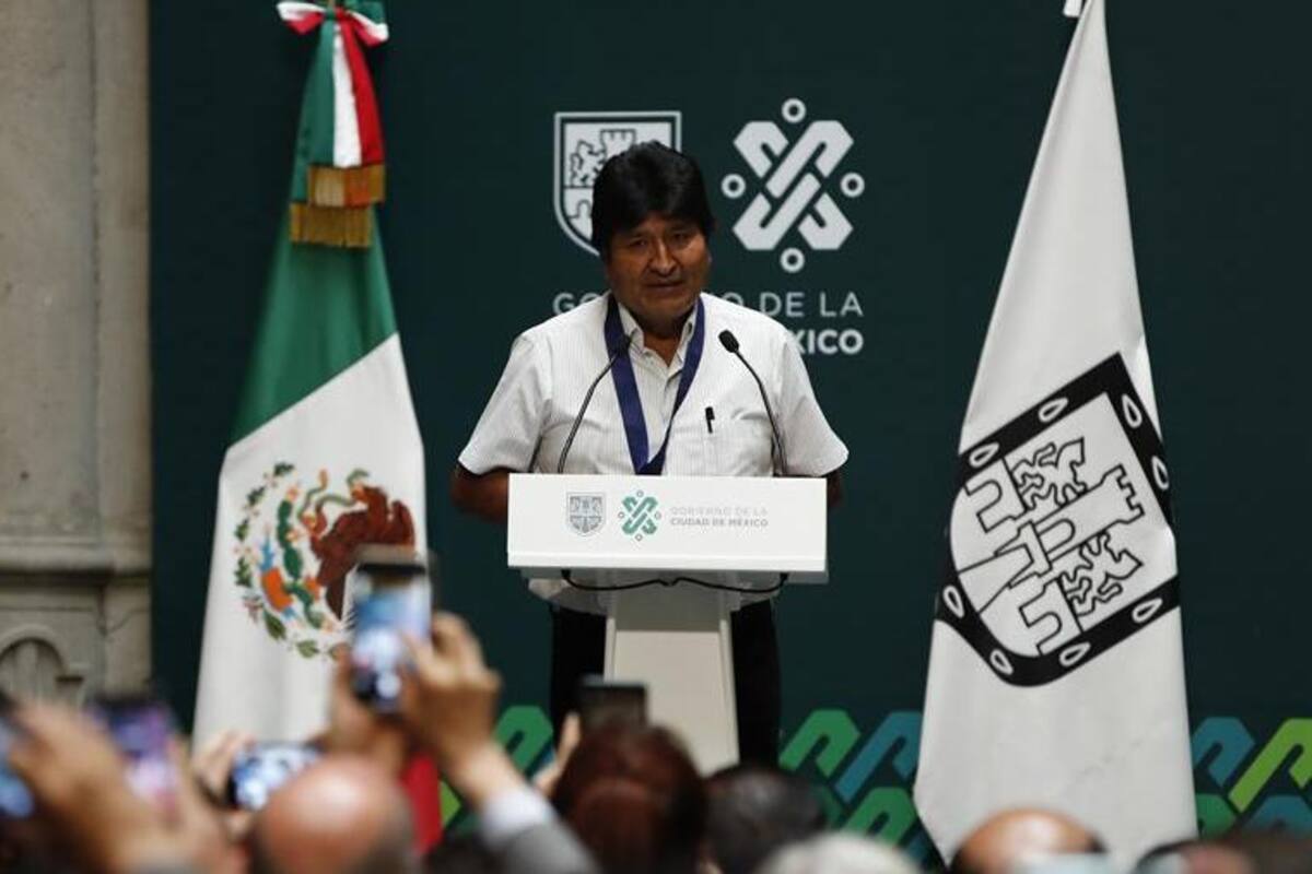 Morales acusa a Mesa de atacar "con falacias" su condición de asilado