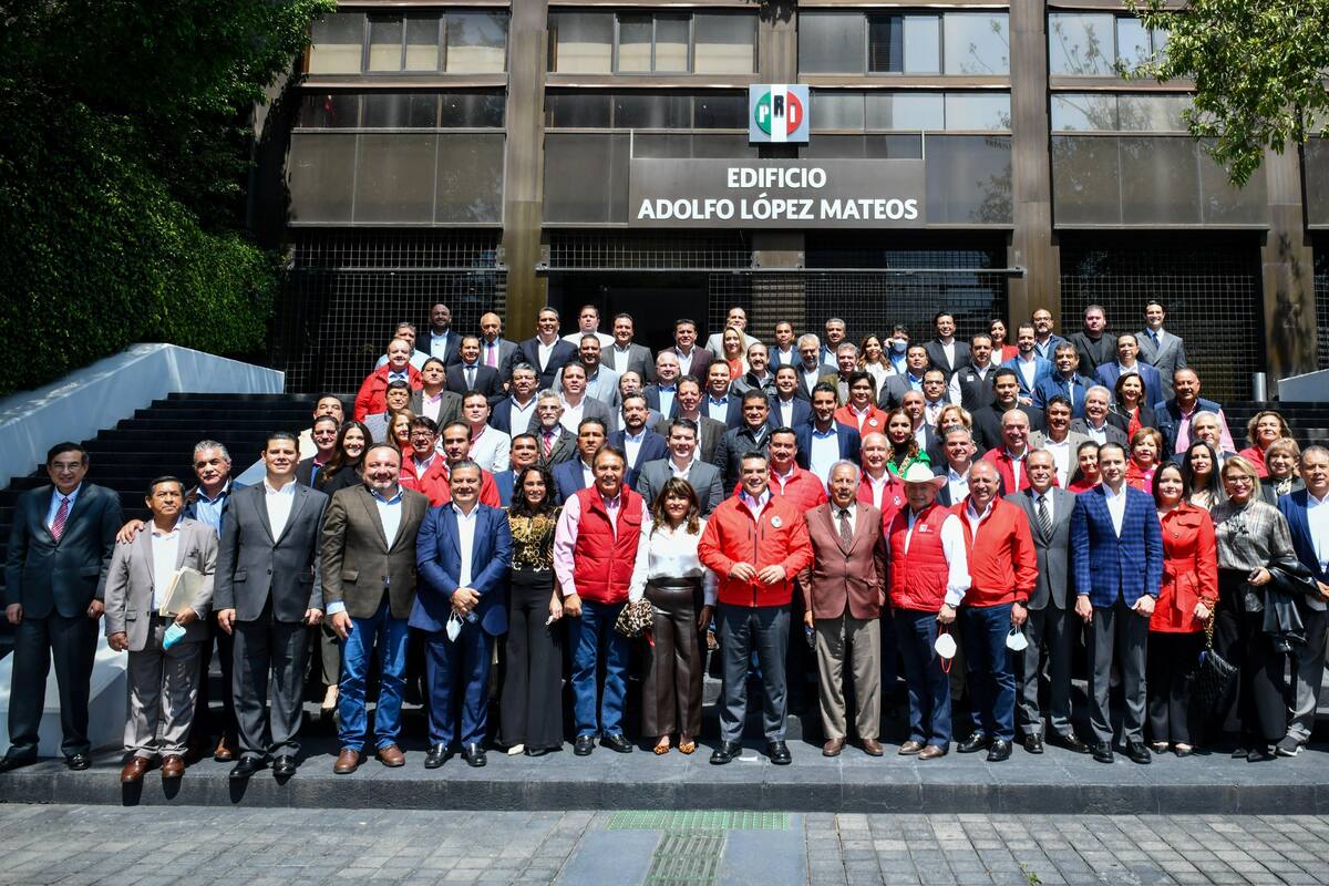 Extinción del PRI de aprobar reforma eléctrica de AMLO, coinciden ex dirigentes