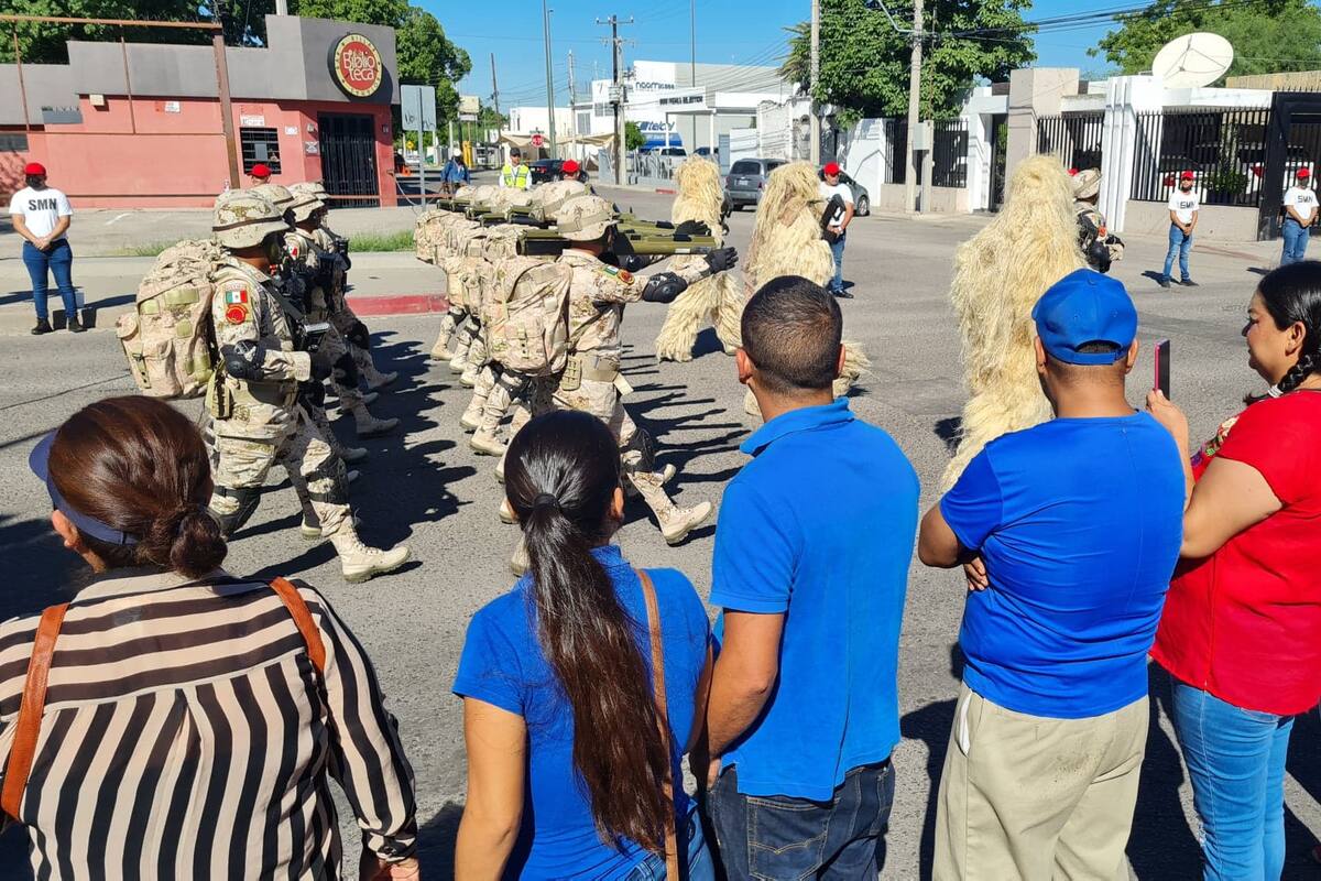 Independencia de México: Viven familias fiestas patrias sin incidentes en Hermosillo