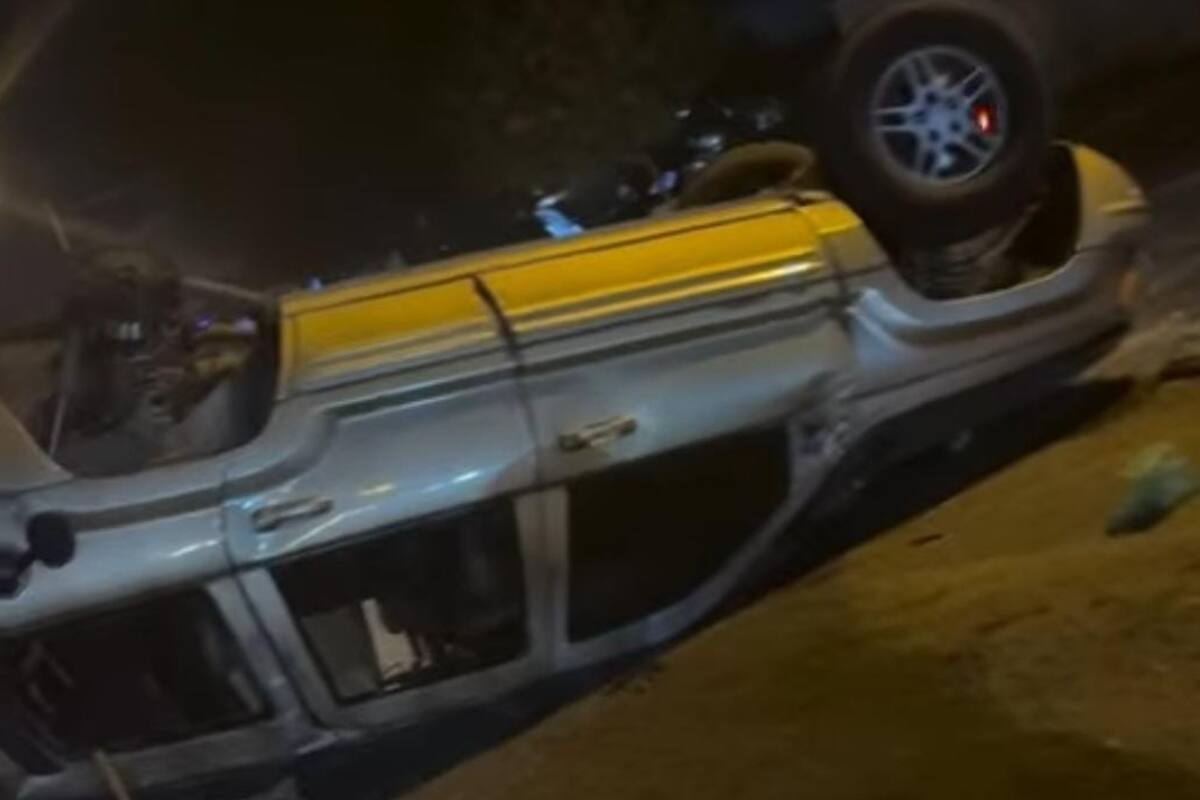 Vehículo termina volcado tras choque en SLRC