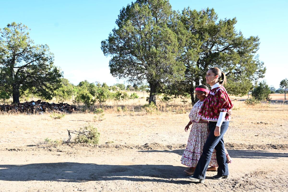 Entrega Claudia Sheinbaum más de mil hectáreas a pueblo rarámuri