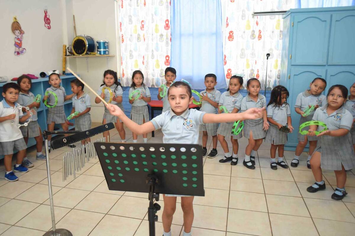 Alondra de la Parra invita a su pequeña doble a concierto