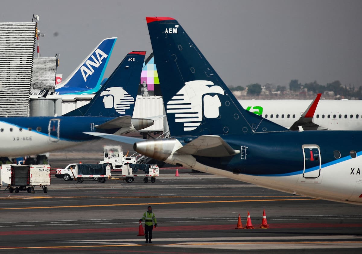 Imagen de archivo. Aviones de Aeroméxico y otros líneas aéreas en el Aeropuerto Internacional de la Ciudad de México, 19 de enero de 2023. REUTERS/Henry Romero