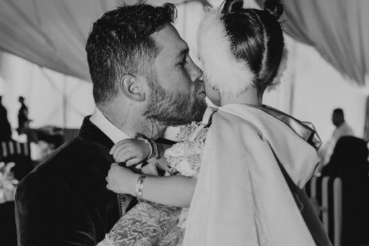 VIDEO: Saúl “El Canelo” Álvarez aparece en redes como maquillista al lado de su hija