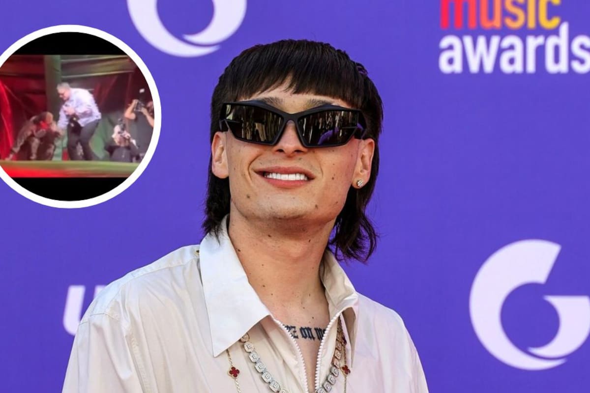 Peso Pluma comparte su momento más vergonzoso en el escenario