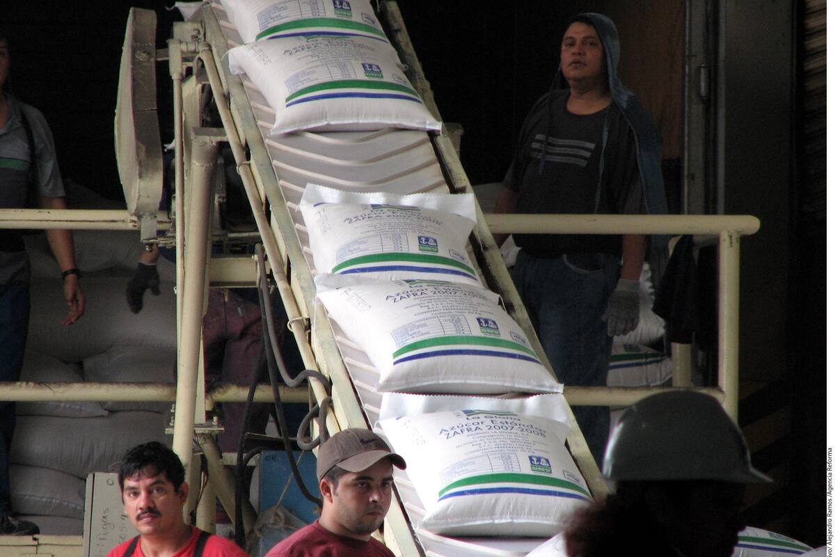 Con azúcar, Honduras busca resolver caos migratorio