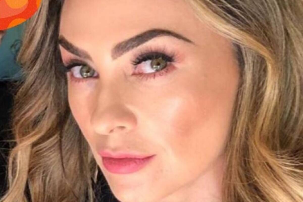 Aracely Arámbula presume figura sin sosten