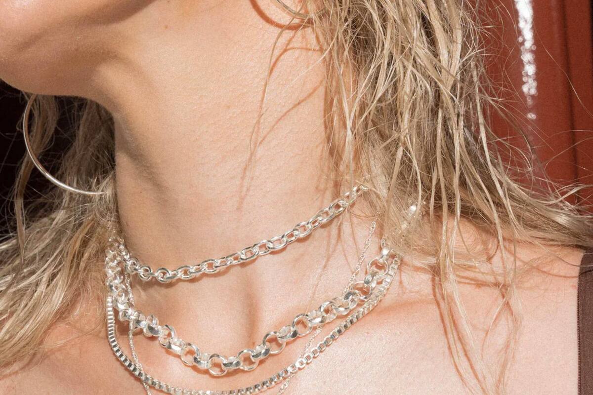 Este ingrediente de cocina te ayudará a limpiar tu joyería de plata