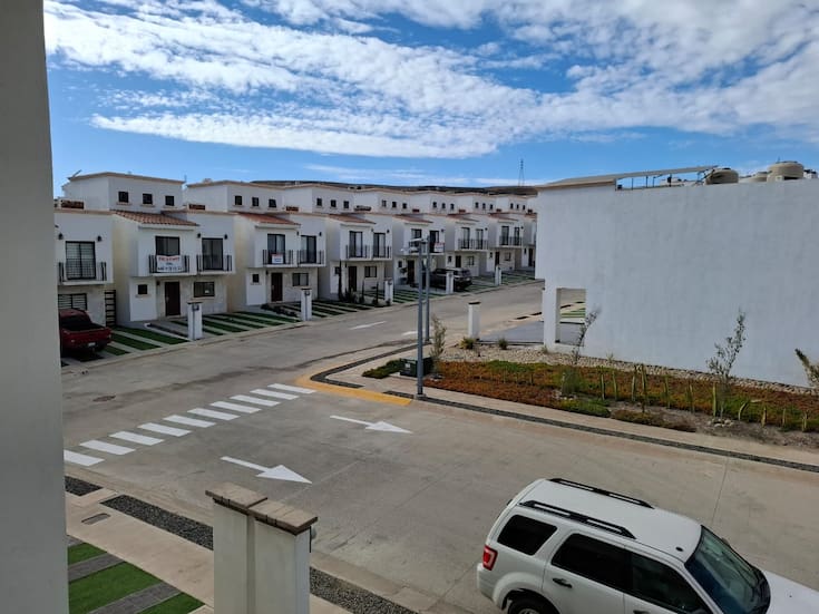 Vecinos de Viñedos del Mar denuncian más de 20 días sin agua