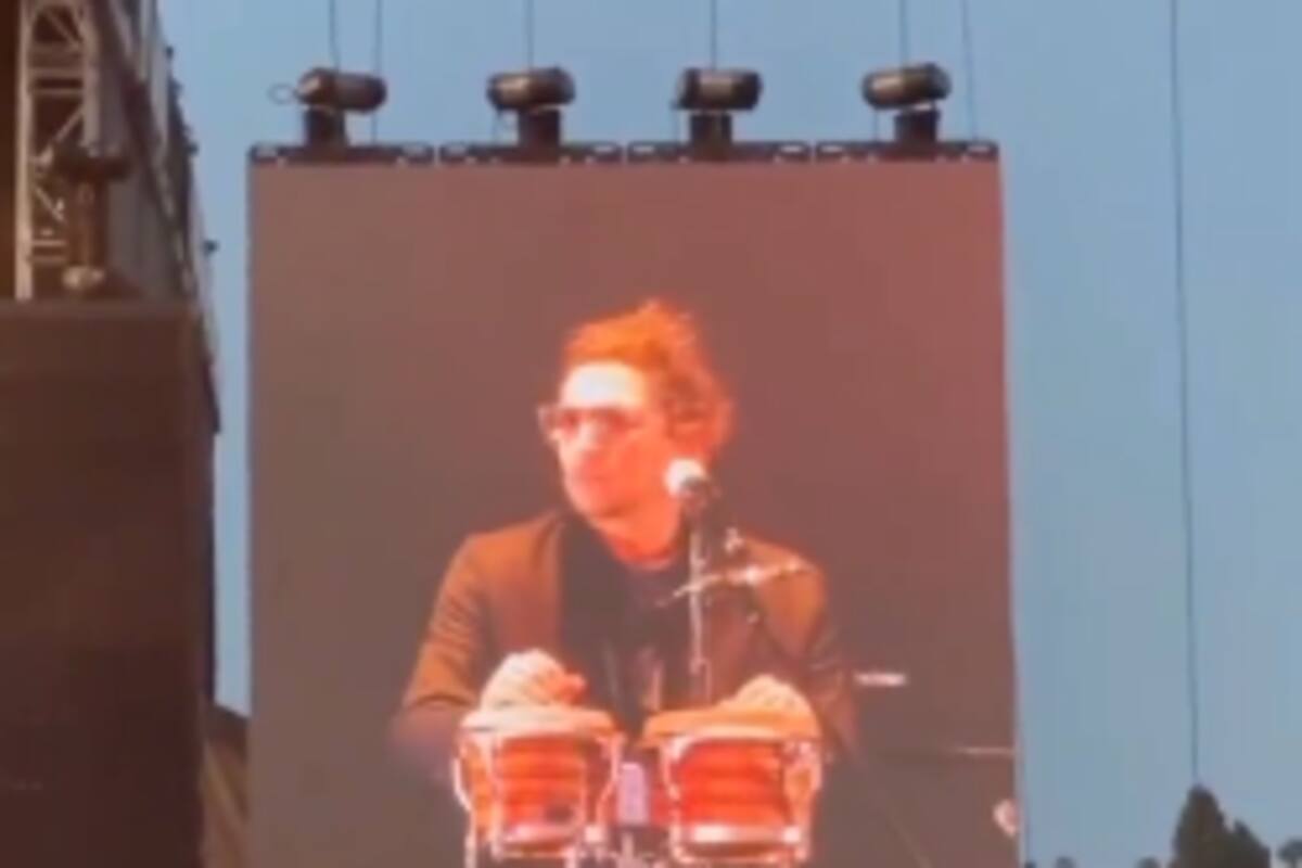 León Larregui le llama festival de mie... al Bésame Mucho Fest que fue en Los Ángeles durante fin de semana