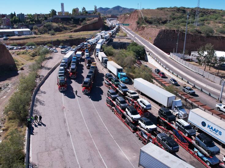 Riesgo de desabasto y pérdidas millonarias tras bloqueo agrícola en la garita de Nogales