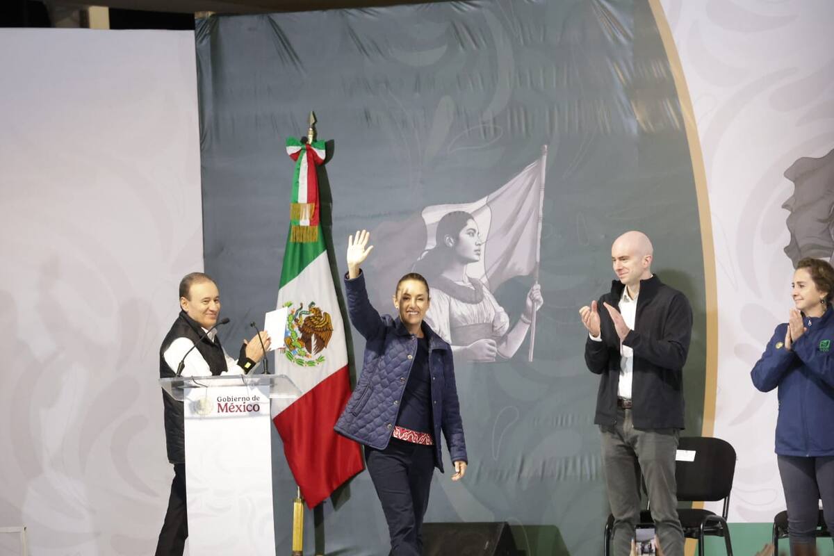 Dan sanluisinos bienvenida a la presidenta Claudia Sheinbaum