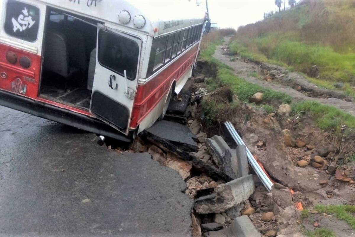 Socavón en El Lago deja una persona lesionada