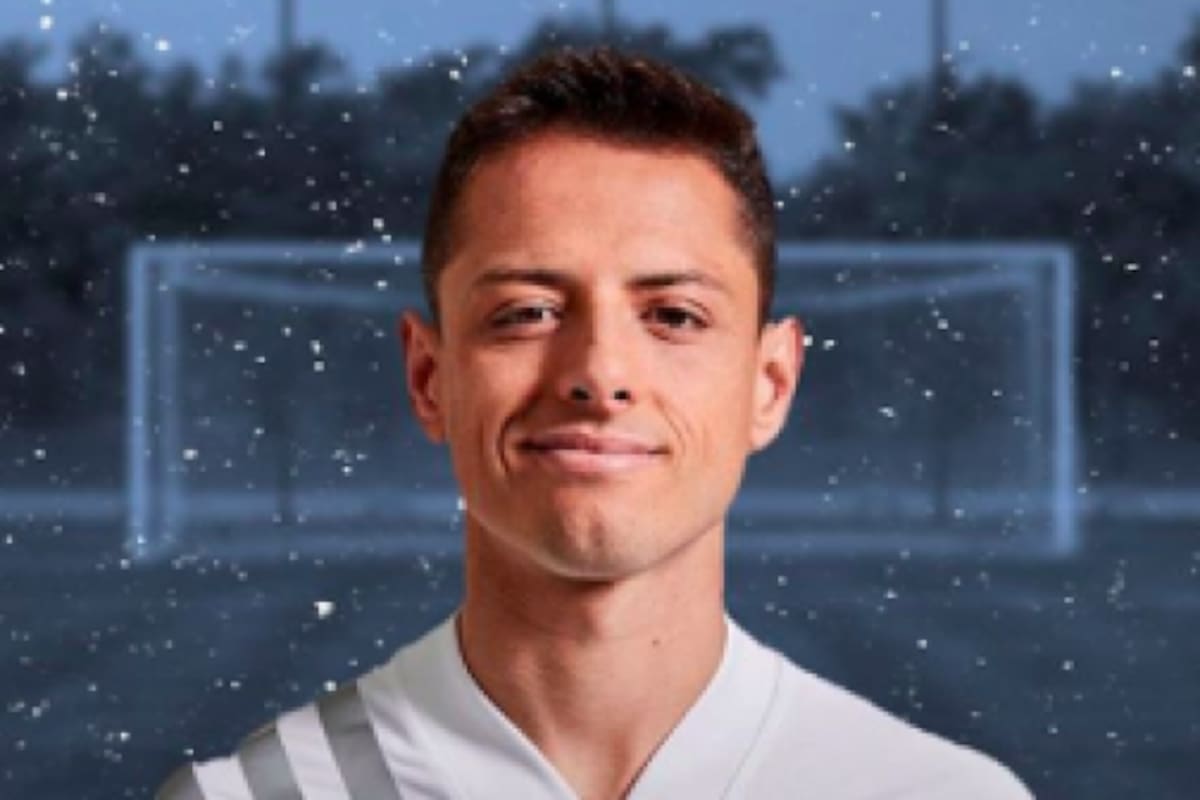 “Chicharito” Hernández busca asistente personal