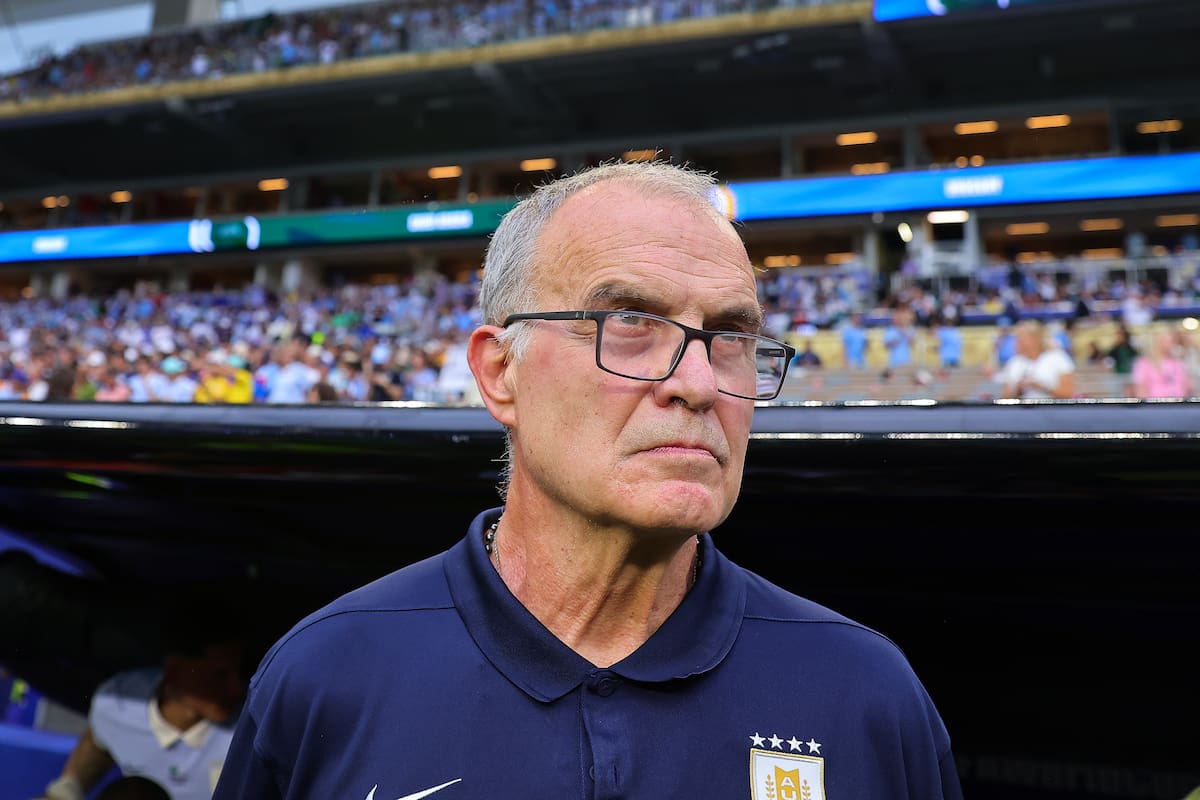 Marcelo Bielsa cuestiona las pausas de hidratación en el Mundial; “no agregan nada y quitan mucho”, asegura