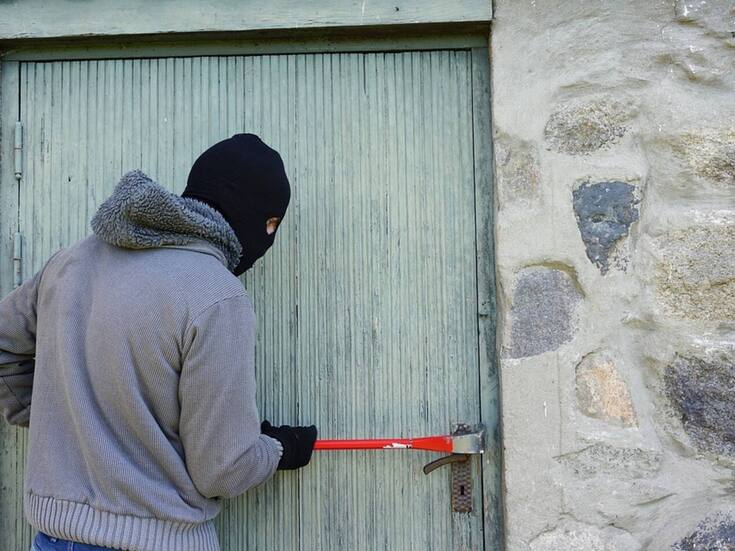 Roban local de telefonía celular en la colonia Constitución