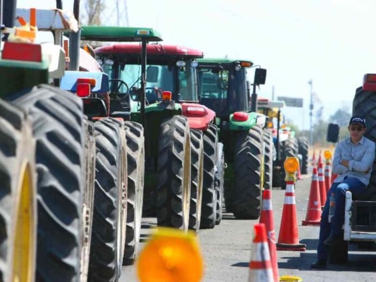 Transportistas y productores no ven avances tras mesa de diálogo con Segob; afirman que se mantendrán los bloqueos hasta recibir una respuesta satisfactoria del gobierno federal