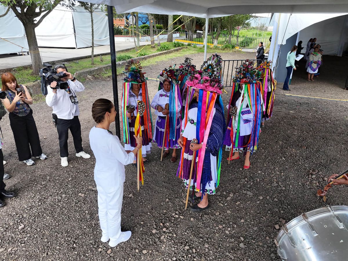 Amealco, Querétaro, México. 3 de agosto 2025. La presidenta constitucional de los Estados Unidos Mexicanos, la Doctora Claudia Sheinbaum Pardo en Asamblea del Fondo de Aportaciones para la Infraestructura Social para Pueblos y Comunidades Indígenas y Afromexicanas (FAISPIAM). Foto: Gabriel Monroy /Presidencia