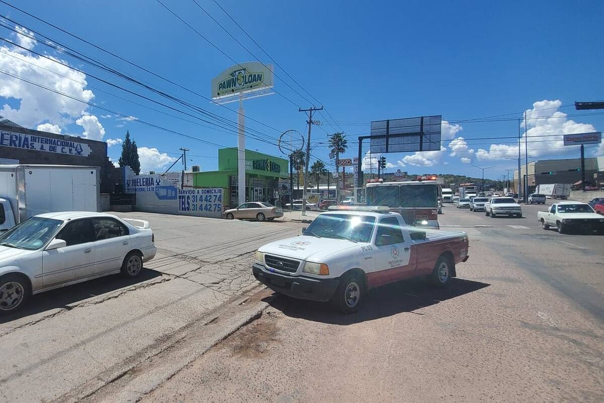 Movilización de bomberos por presunta fuga de químicos en colonia Villa Sonora