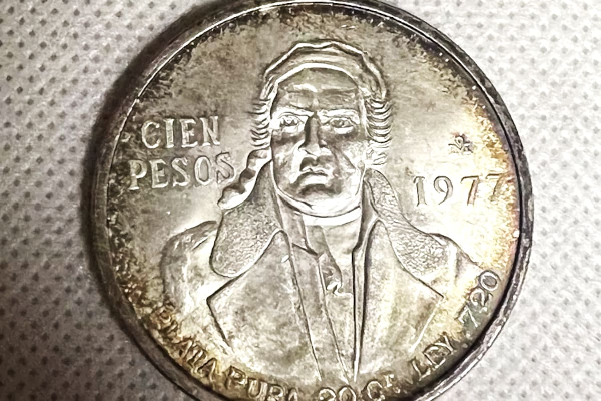 Moneda de plata de 1977 con la cara de José María Morelos y Pavón por 150 mil pesos