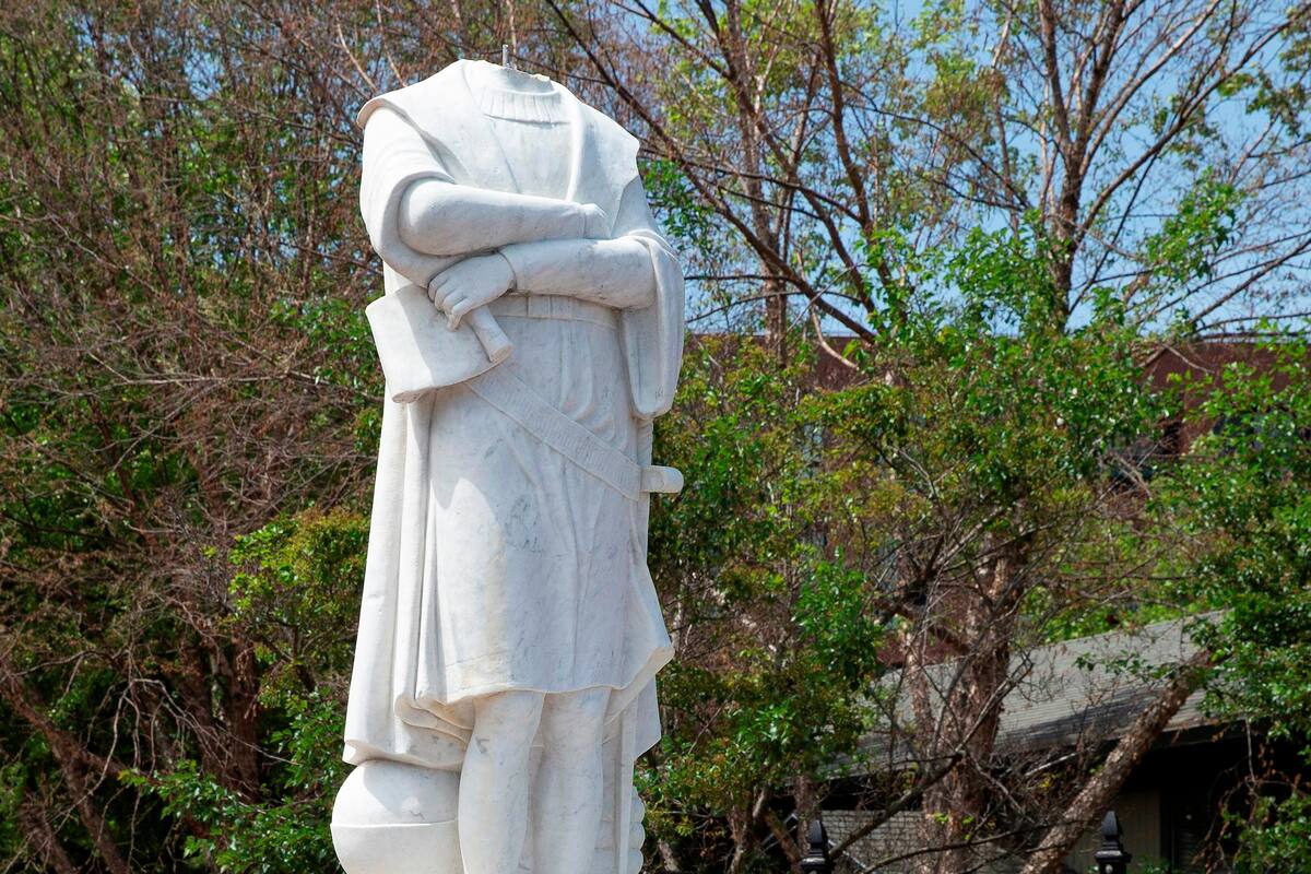 12 de octubre: Estatuas de Cristóbal Colón siguen siendo destrozadas o retiradas en EU