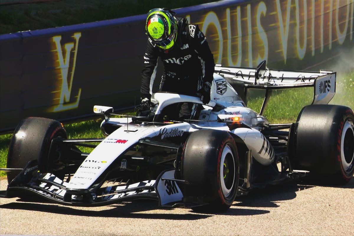 Checo Pérez termina último en la tercera práctica del GP de Hungría tras incendiarse los frenos de su Cadillac