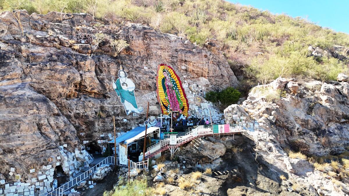 Hoy terminará de dar los retoques a la imagen de la Virgen de Guadalupe.