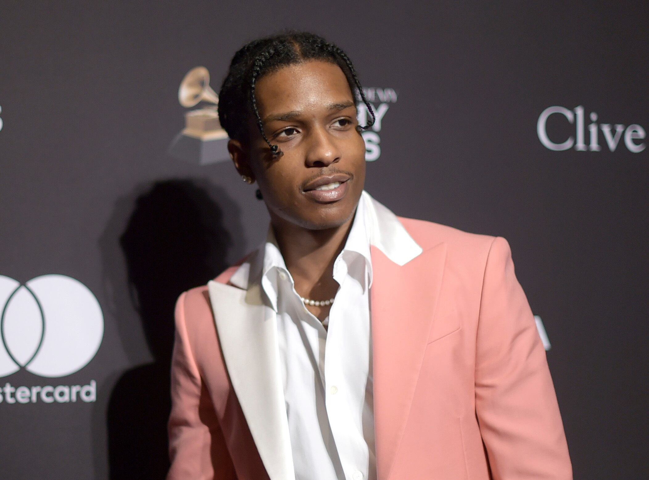 En esta foto de archivo del 9 de febrero de 2019, A$AP Rocky en una gala previa a los Grammy en honor a íconos de la industria musical en Beverly Hills, California. Un fiscal sueco acusó al rapero de agresión el jueves 25 de julio de 2019 por una pelea ocurrida en Estocolmo el mes pasado, en un caso que ha llamado la atención de otros músicos y del presidente de Estados Unidos Donald Trump. (Foto Richard Shotwell/Invision/AP, archivo)