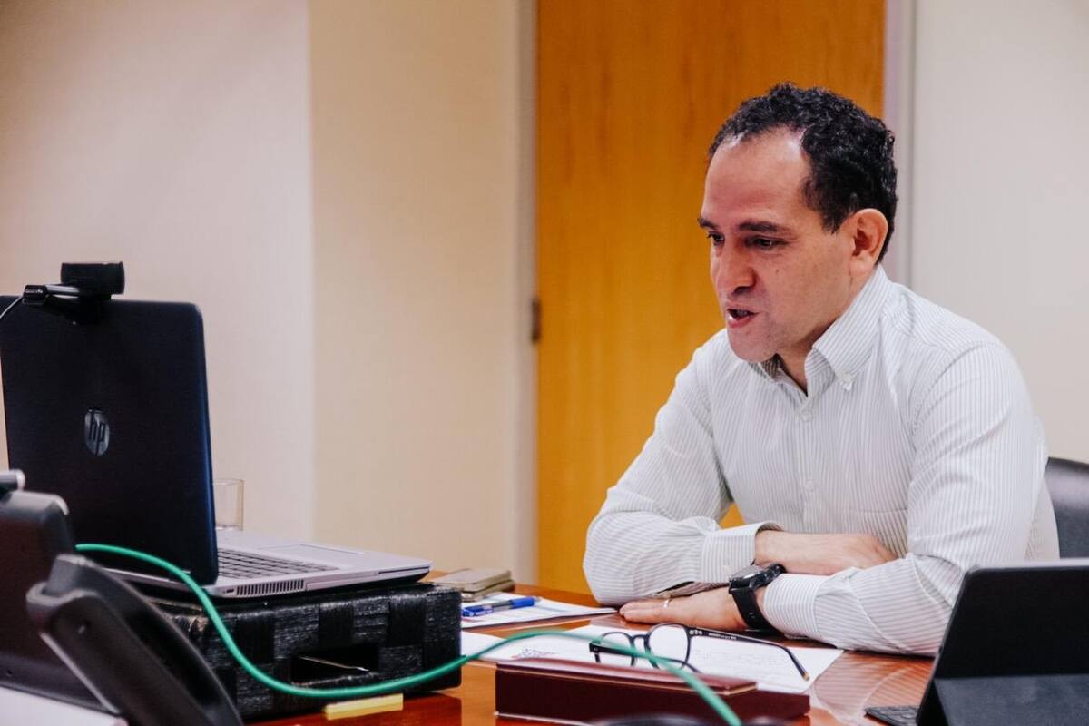 No tengo ninguna intención de dejar Hacienda, afirma Arturo Herrera