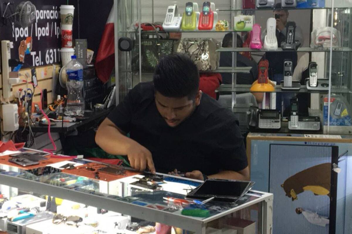 Plaza Meave de la CDMX: Youtuber expone las estafas de celulares más comunes