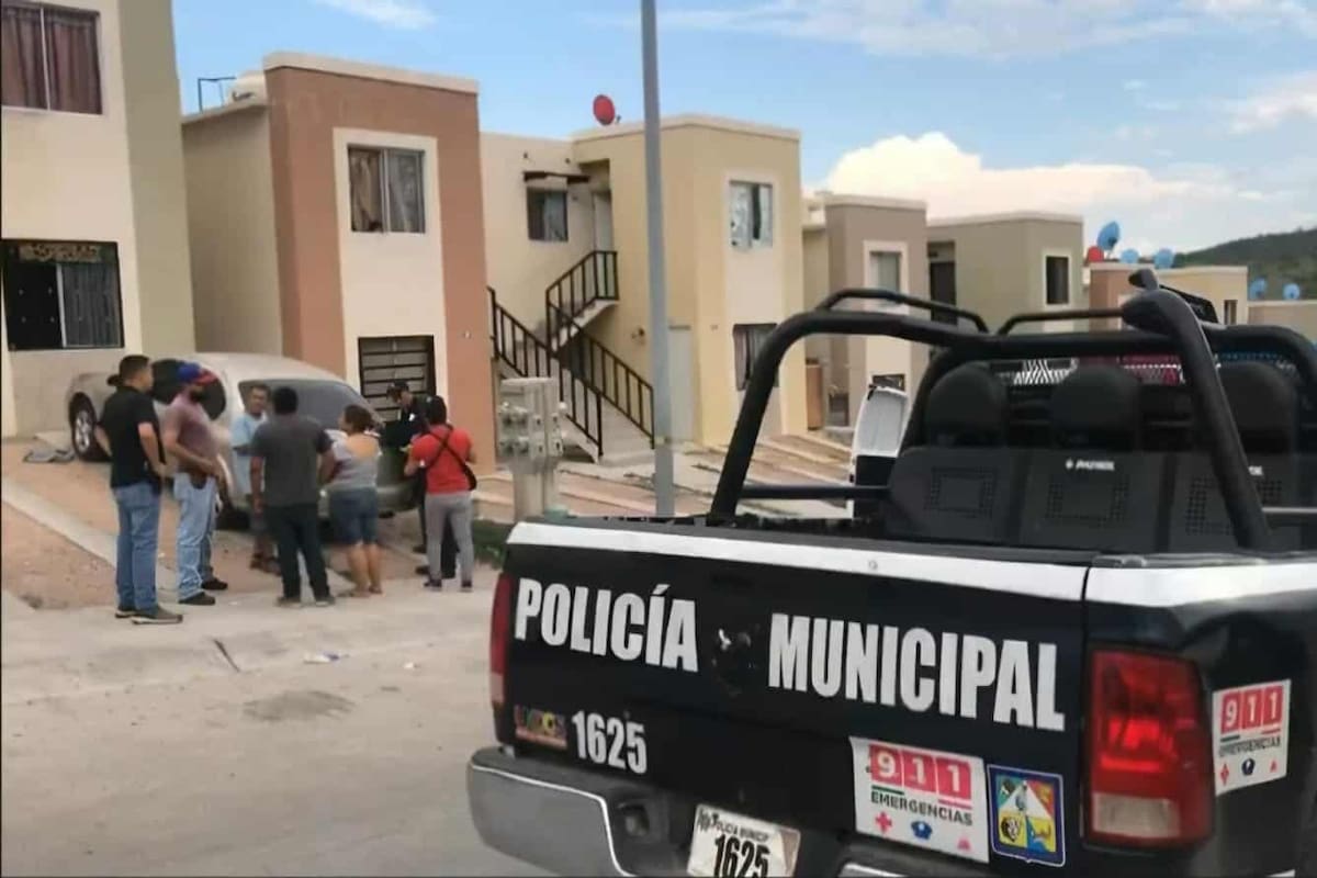 Vecinas agreden a golpes a menores de edad en colonia San Carlos de Nogales