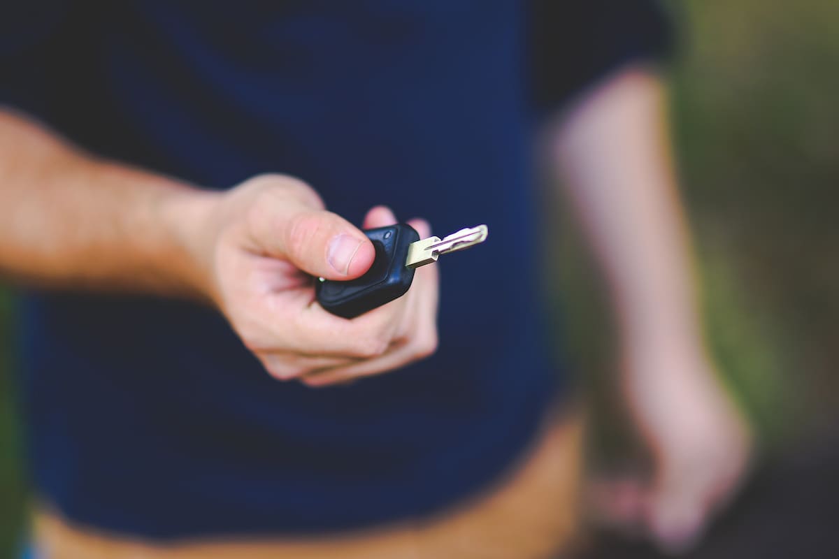 Menor de edad al volante es responsabilidad de los padres