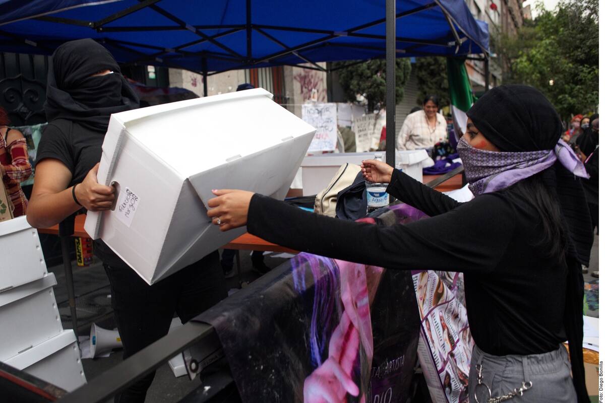 Detecta Segob a grupos "feministas" que cobran 3 mil pesos a víctimas para atenderlas