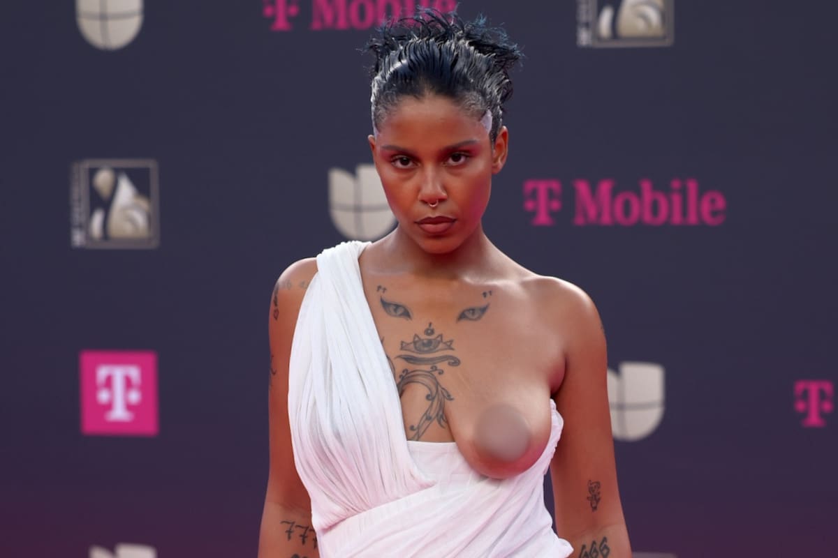 Tokischa rompe el silencio sobre su vestido en Premio Lo Nuestro 2026: “Sabía que iban a hablar de mi t*ta” (VIDEO)