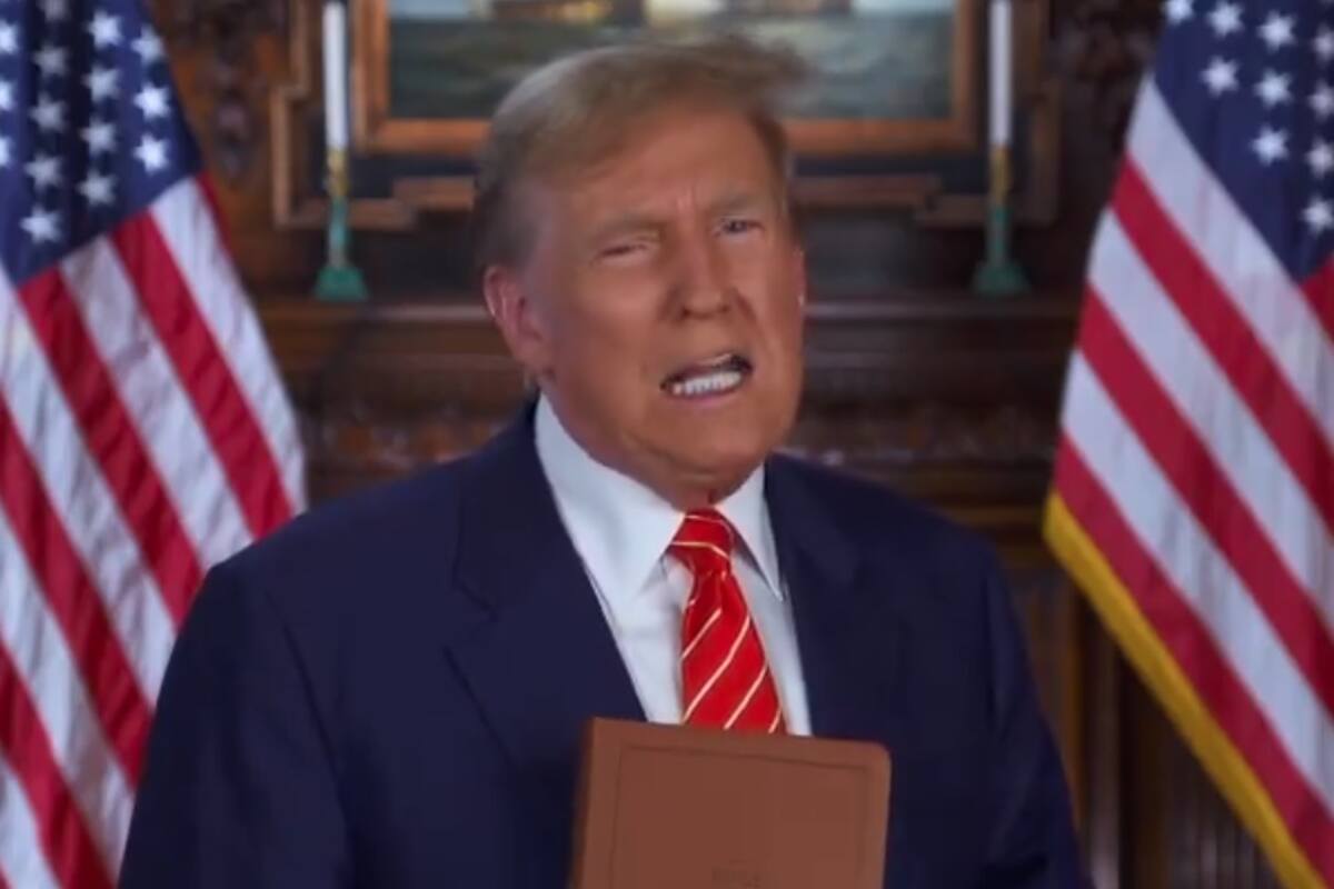 El negocio de las biblias de Donald Trump: Revelan que ha ganado 300 mil dólares