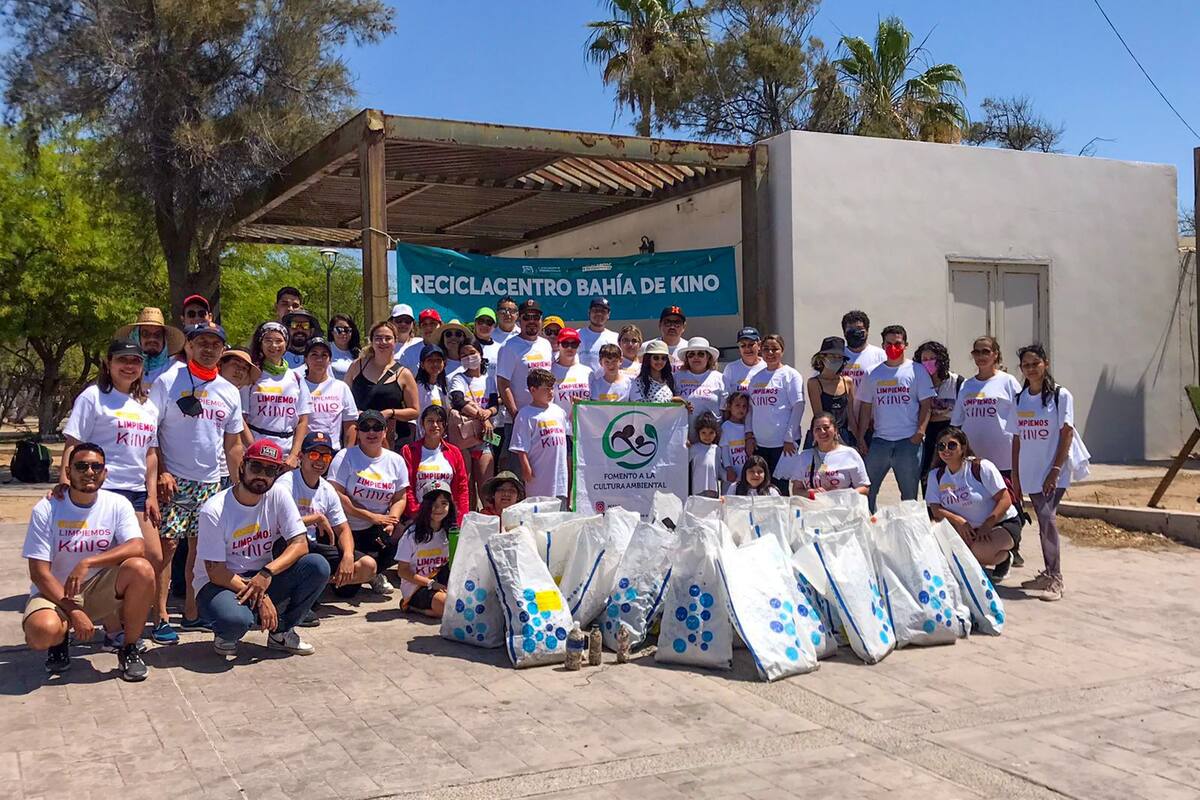 Hidrogas, una empresa de Grupo Tomza realiza jornada de limpieza en Bahía de Kino.