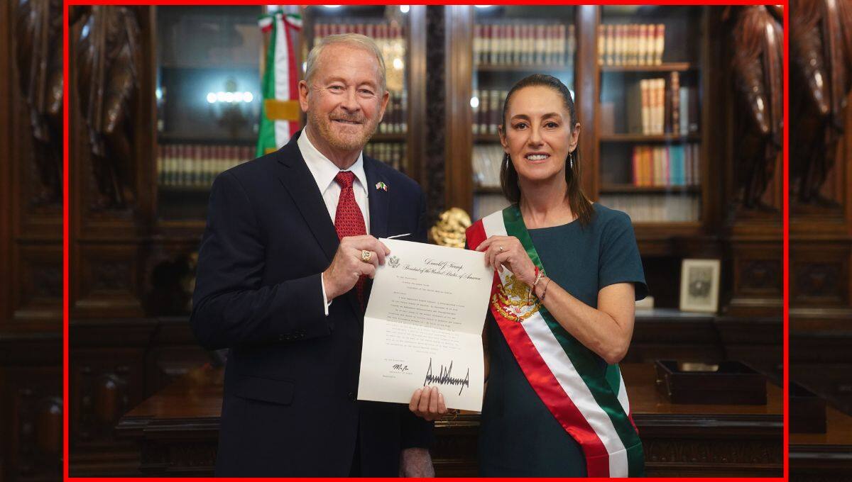 La presidenta Claudia Sheinbaum recibiendo las cartas credenciales de Ronald Johnson como nuevo embajador de Estados Unidos en México.