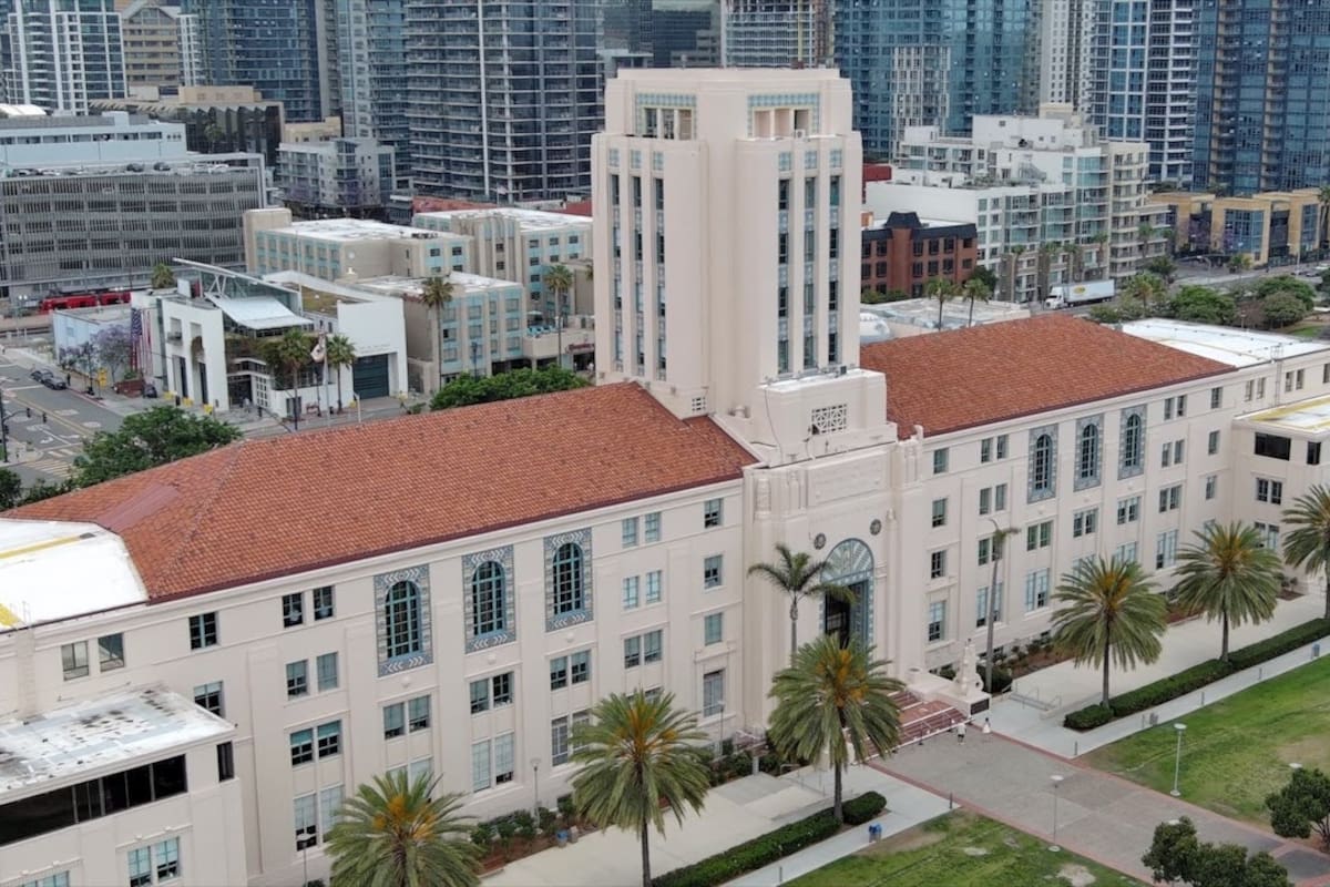 Cerrarán oficinas públicas en San Diego por día de Acción de Gracias