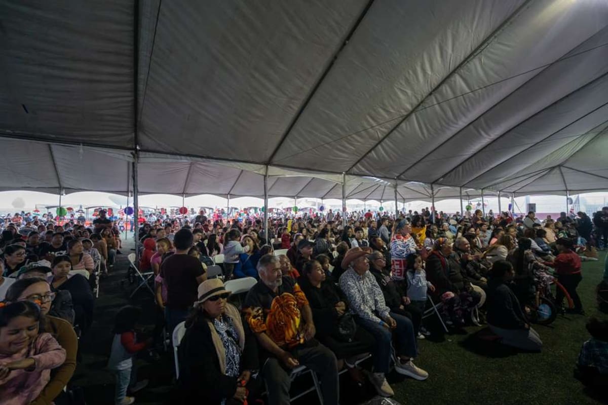 Niñas y niños fueron protagonistas de la Posada Comunitaria realizada por el gobierno municipal en la Unidad Deportiva Andrés Luna, donde se reunieron cientos de familias. Foto: Border Zoom