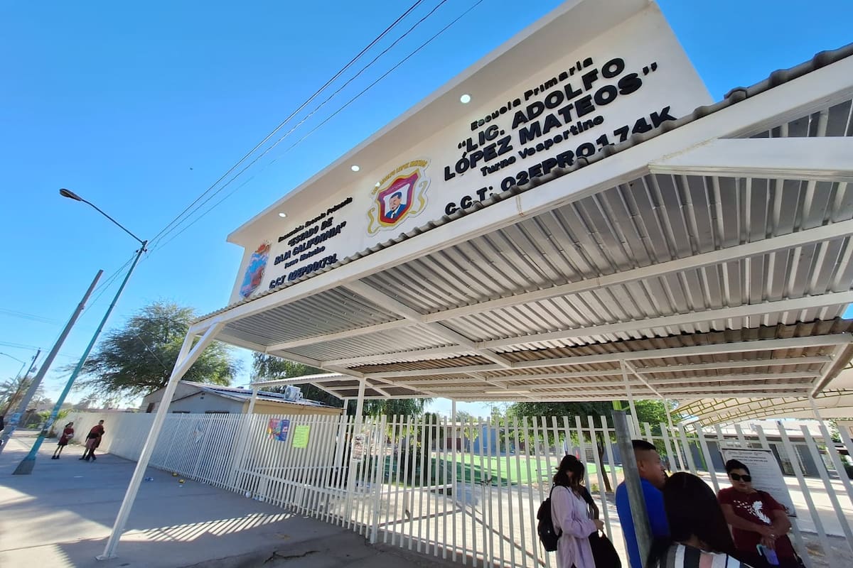 Retoman clases en primaria Estado de Baja California tras conflicto entre padres de familia