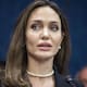 Hijos de Angelina Jolie dejan de usar el apellido de Brad Pitt y crecen las versiones sobre el distanciamiento con el actor