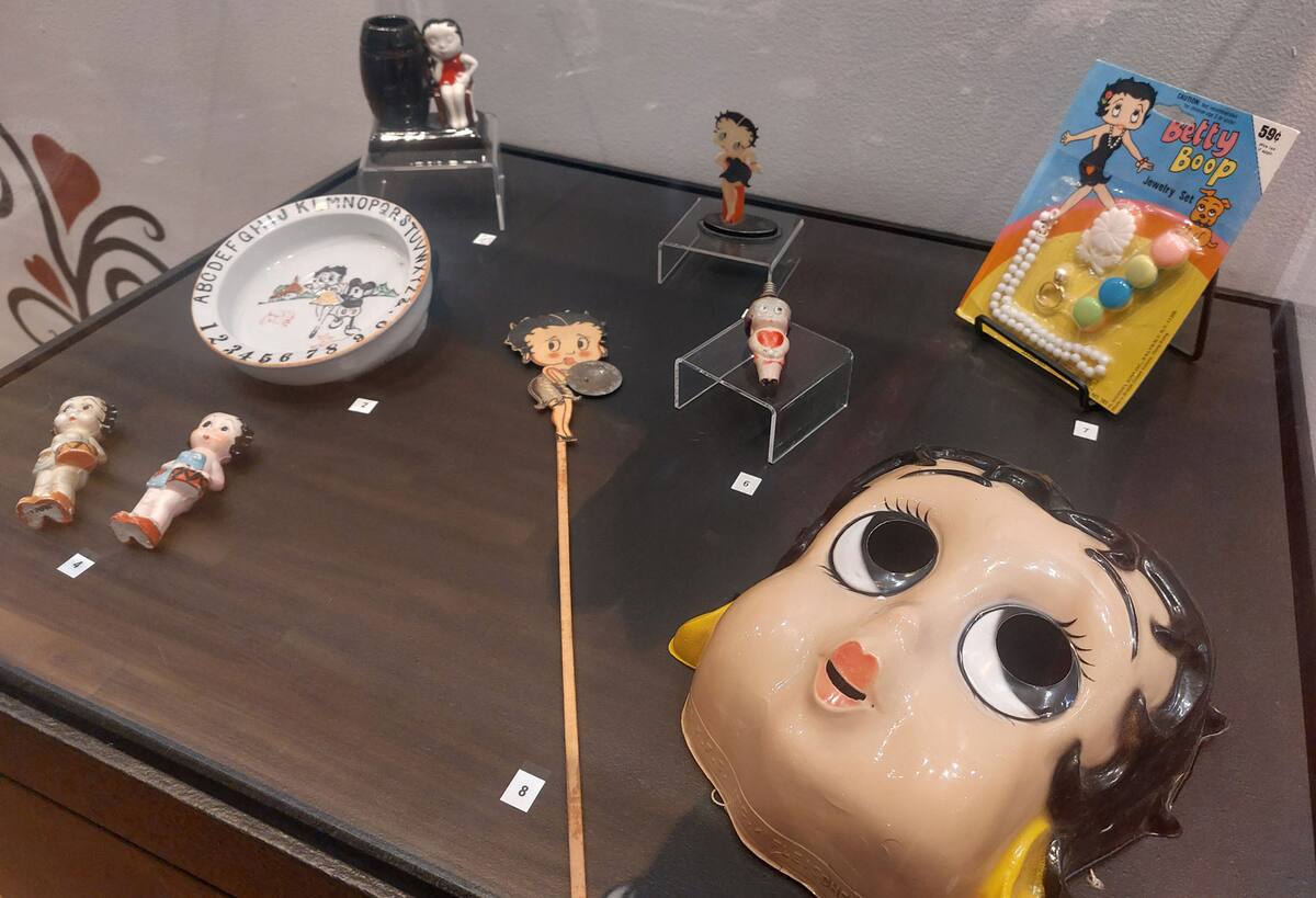 Objetos alusivos al icónico personaje.