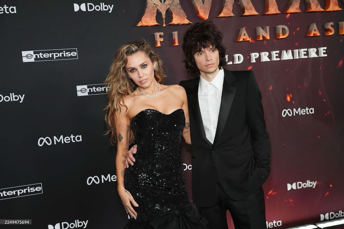 Miley Cyrus es captada besando a una mujer y desata rumores de infidelidad a su prometido Maxx Morando